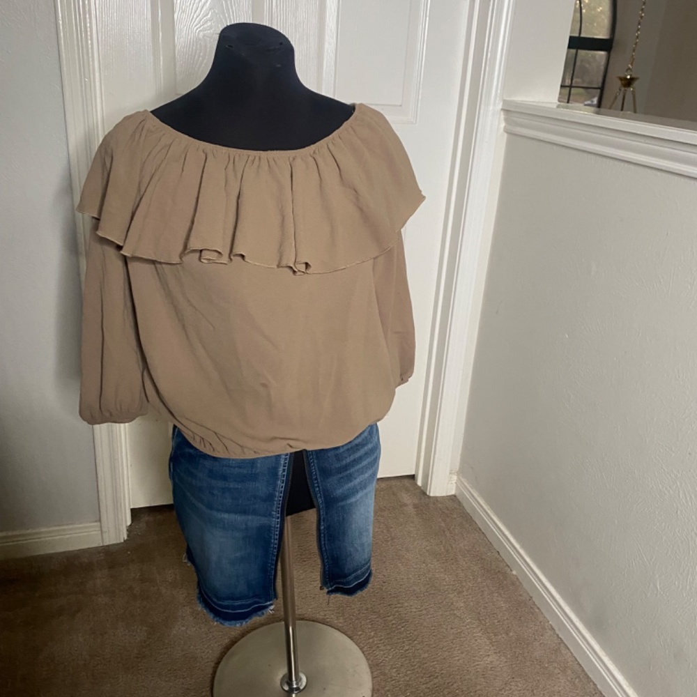 Off shoulder blouse - Picture 2 of 4